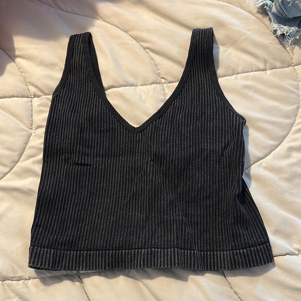 Black Ribbed Women's Crop Top